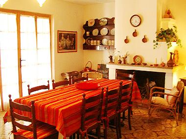 Wohn-/ Essraum mit Kamin