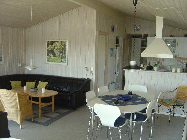 Ess-abteilung mit der offenen K�che im hinten