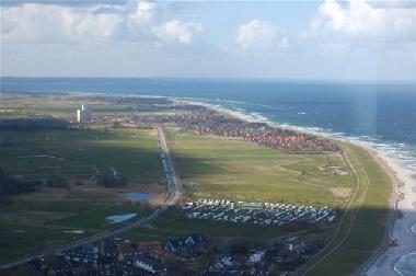 Weier Sandstrand so weit das Auge reicht.