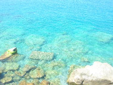 Kristallklares Meerwasser