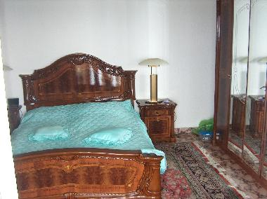 Das Schlafzimmer in Edelholzoptik