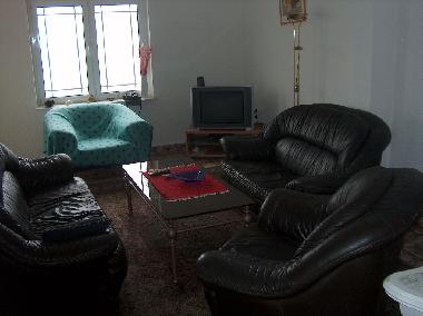 Wohnzimmer mit deutschem Fernsehen