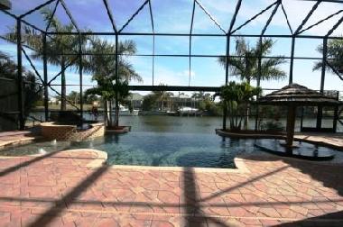 Vanishing edge pool