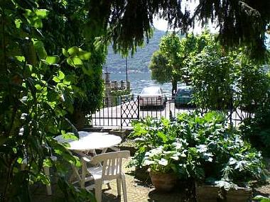 Ferienwohnung in Sale Marasino, Iseo Lake (Brescia) oder Ferienwohnung oder Ferienhaus