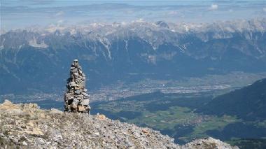 Bergtour auf die Serles mit Ausblick nach Innsbruck