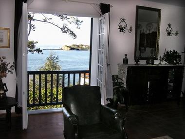 Blick aus dem Wohnzimmer auf St Barbe