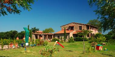 Ferienhaus in SUVERETO (Livorno) oder Ferienwohnung oder Ferienhaus