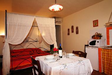 Ferienhaus in SUVERETO (Livorno) oder Ferienwohnung oder Ferienhaus
