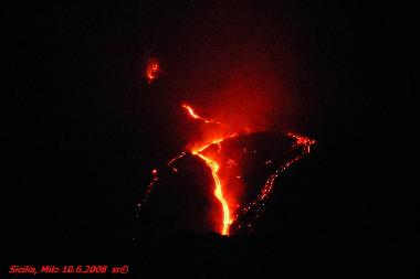 Lava, fliesst immer noch seit Mai 2008