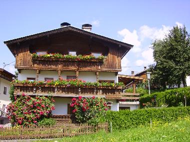 Das Haus im Fr�hsommer