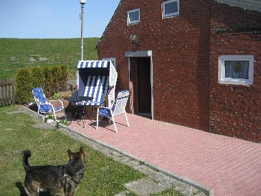 Terrasse mit Strandkorb