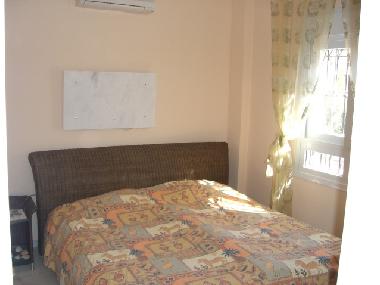 ein Schlafzimmer im EG