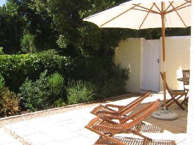 Cottage Chardonnay - Terrasse und Garten