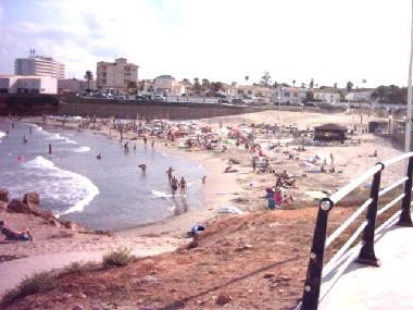 Strandpromenade mit Strand "Cala Estaca"