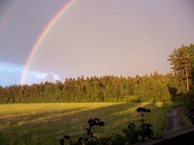 Regenbogen vom Balkon aus gesehen