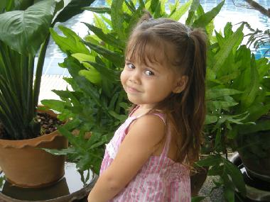 Die j�ngste Gastgeberin vom G�stehaus Baan Kinnaree 