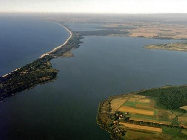 Rechts -Osieki und Jamnosee,links-Ostsee