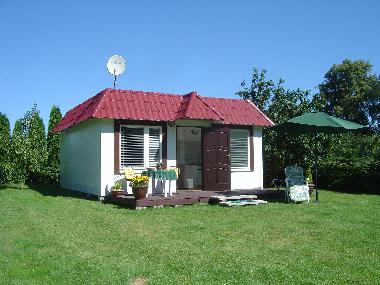 Das Ferienhaus befindet sich im Obstgarten