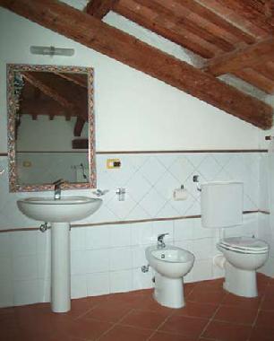 Torre Del Fondo agriturismo: holidays apartments. LOW PRICE