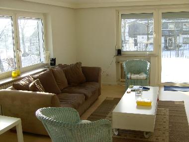 Wohnzimmer mit Sofa