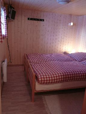 Schlafzimmer im EG mit Doppelbett 
