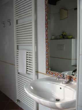 Torre Del Fondo agriturismo: holidays apartments. LOW PRICE