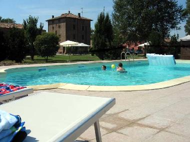 Torre Del Fondo agriturismo: holidays apartments. LOW PRICE