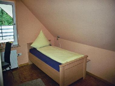 Unser Balkonzimmer mit Einzelbett.