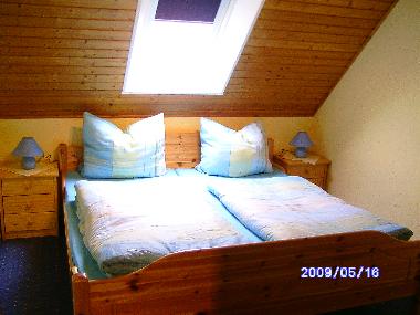 2. Doppelschlafzimmer, Kiefer massiv