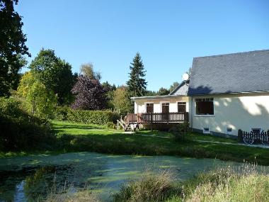 Blick �ber den M�hlteich zur Terrasse