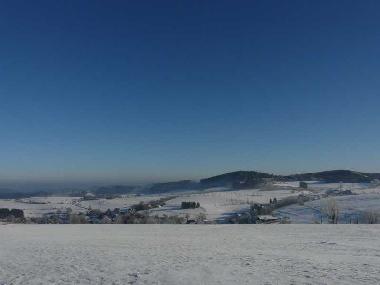 Sassenh�user H�he mit Fernlbick im Winter ( 2km )