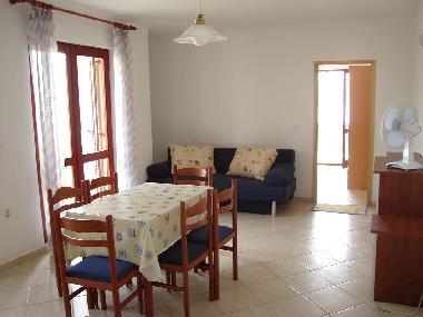 Ferienhaus in Pag (Zadarska) oder Ferienwohnung oder Ferienhaus