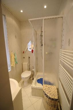 Unser 1-Raum Apartment  / Bad