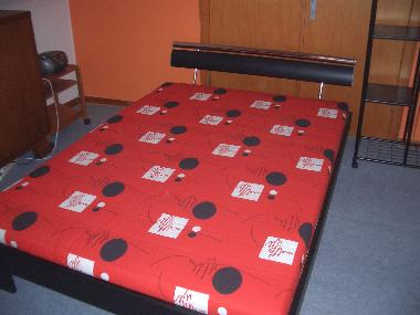 gro�es Schlafzimmer