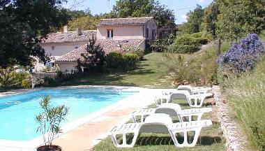 Haus LE BEYLIER und pool