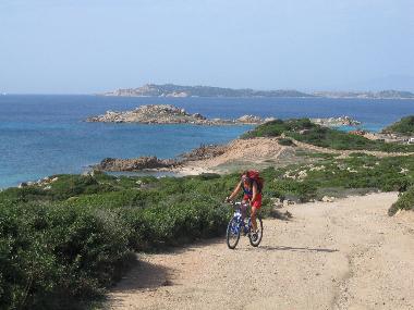 manchmal ganz sch�n anstrengend-Radtour auf Maddalena