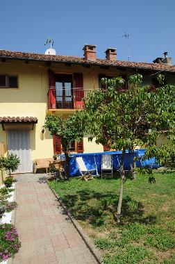 Pension in Asti (Asti) oder Ferienwohnung oder Ferienhaus