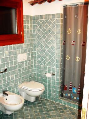 Badezimmer mit Dusche