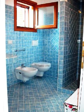 Badezimmer mit  Dusche