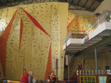 Kletterwand im Erlebniszentrum Tessin