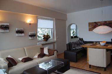 Wohnzimmer mit ausziehbaren Schafsofa fr 2 zustzliche Schlafgelegenheiten