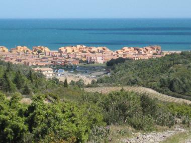 Blick vom Montagne de la Clape auf Narbonne-Plage