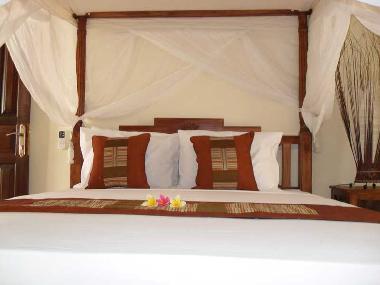 zimmer queen size bed