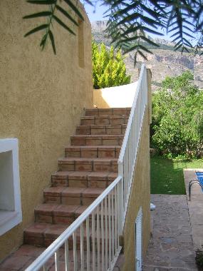 TREPPE APT. PET3 ZUM GARTEN