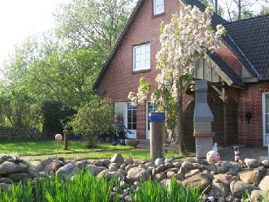 Ferienhaus mit Sdterrasse und Teich