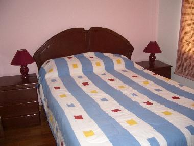 Schlafzimmer 1