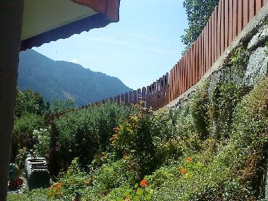 Aussicht aus Zimmer auf Steingarten