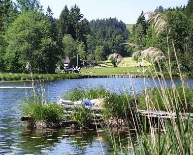 Badesaison am Faulensee