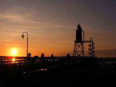 Sonnenuntergang -  mit Blick auf das Wattenmeer