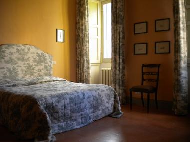 Schloss / Burg in Campello sul Clitunno (Perugia) oder Ferienwohnung oder Ferienhaus